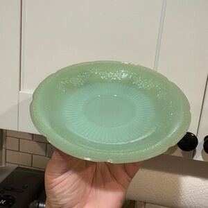 Vintage Anchor Hocking Fire-King Jadeite Alice pattern saucer plate
